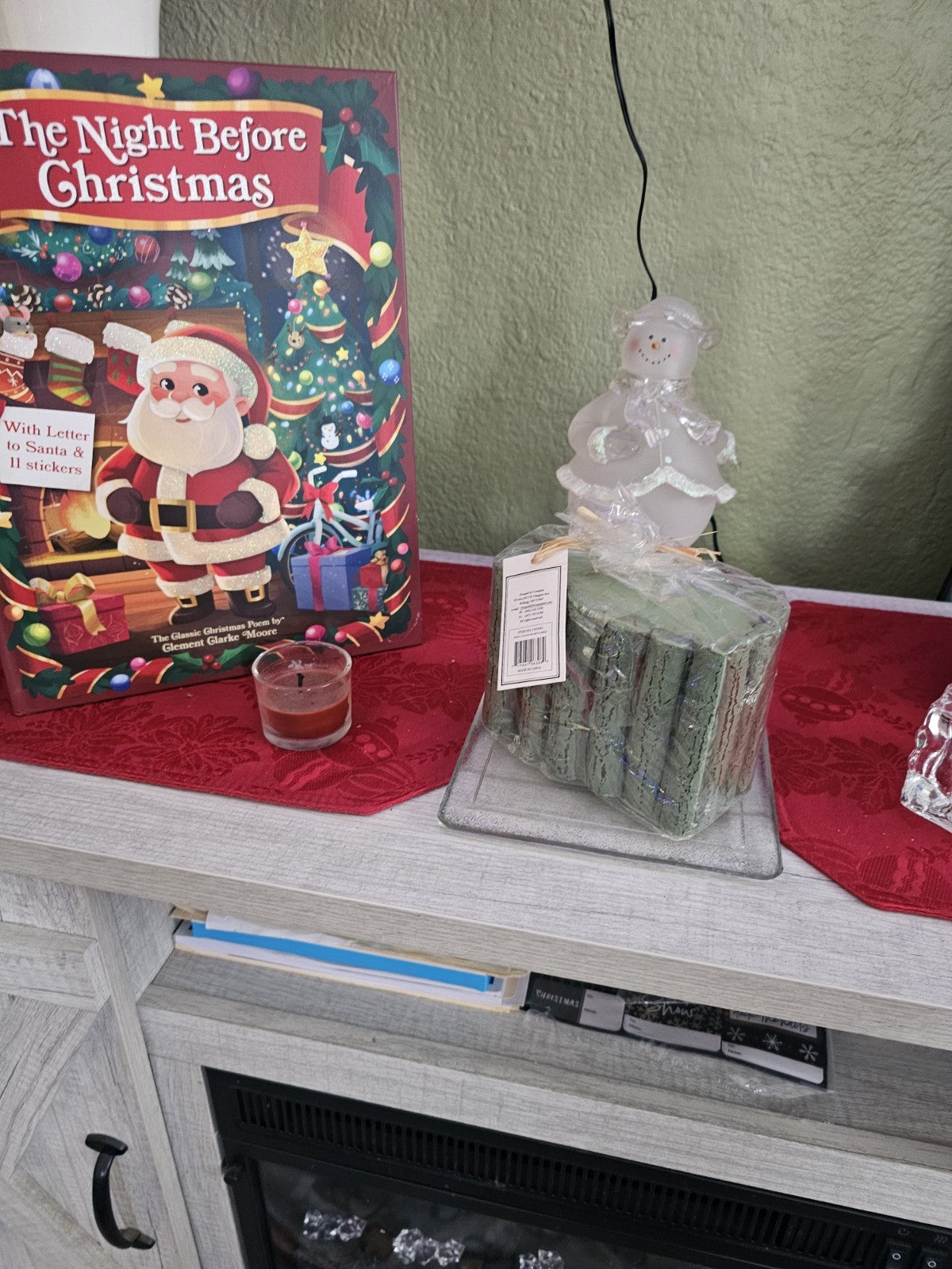Candle Bouquet & Company green log looking candle 2 wick