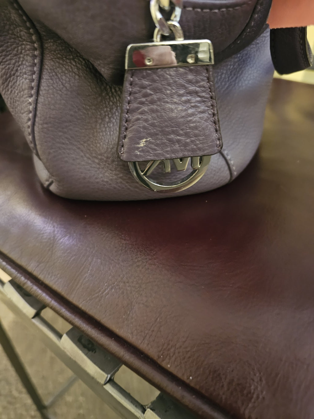 Purse Michael kors handbag used. Buy now holiday is coming