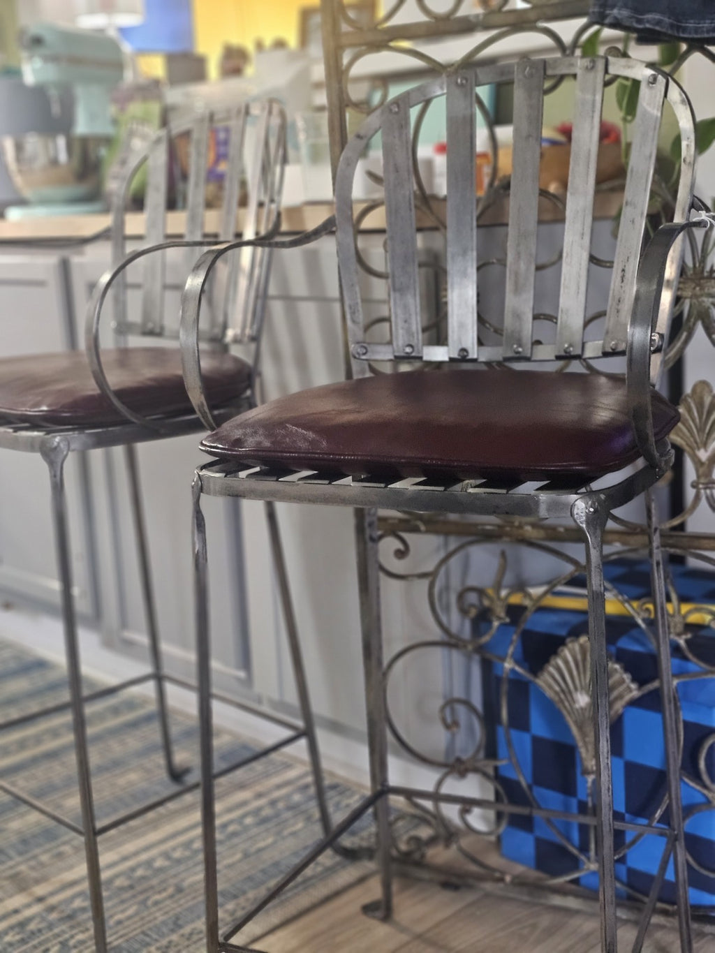 Vintage Woodward Valencia Bar Stool Set