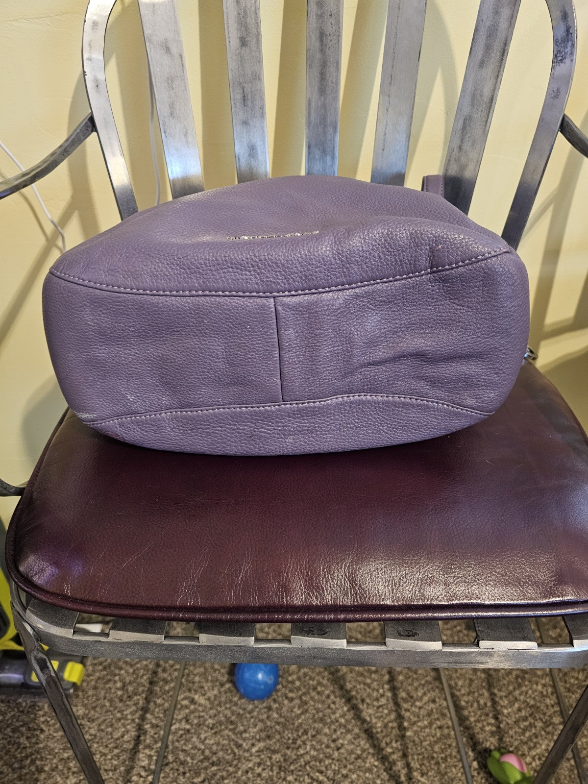Purse Michael kors handbag used. Buy now holiday is coming