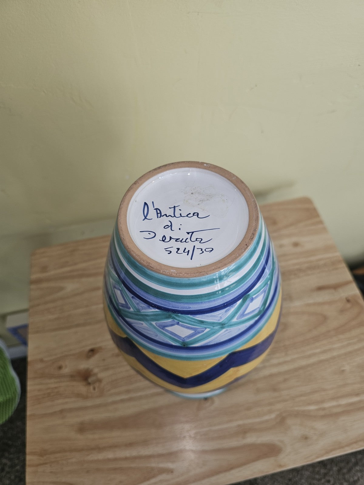 Italian L'Antica di Deruta Vase