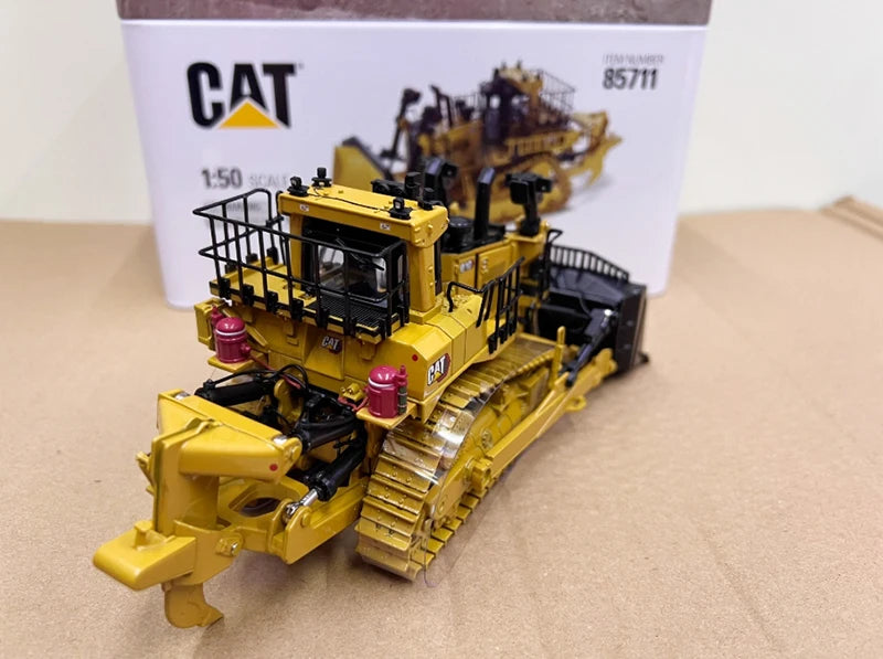 DM Diecast 1:50 Scale CAT D10 DOZER Crawler Bulldozer Alloy Engineering Forklift Model 85711 Finished Simulation Collection Gift