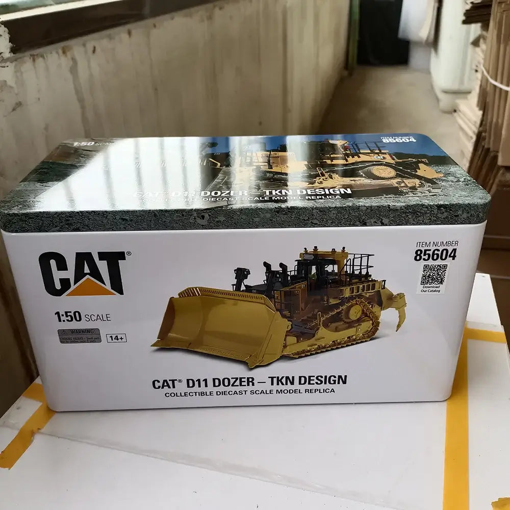 Cat D11T Bulldozer Model 1:50 Diecast Dozer