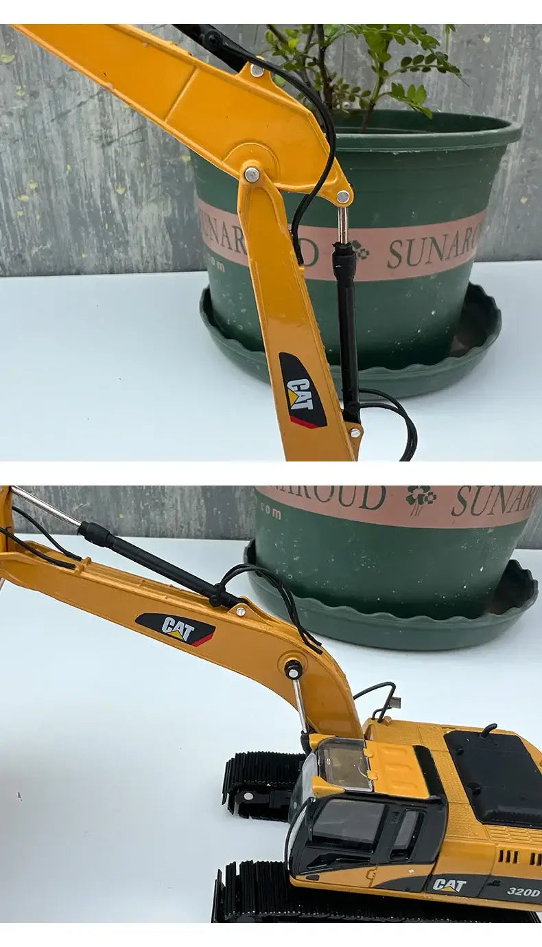 CAT 320D Excavator Model 1:50 Diecast Display