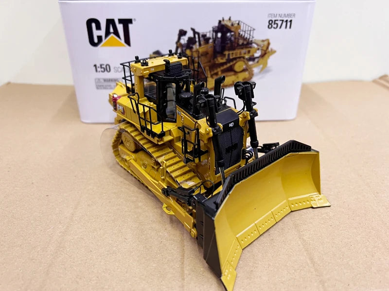 DM Diecast 1:50 Scale CAT D10 DOZER Crawler Bulldozer Alloy Engineering Forklift Model 85711 Finished Simulation Collection Gift